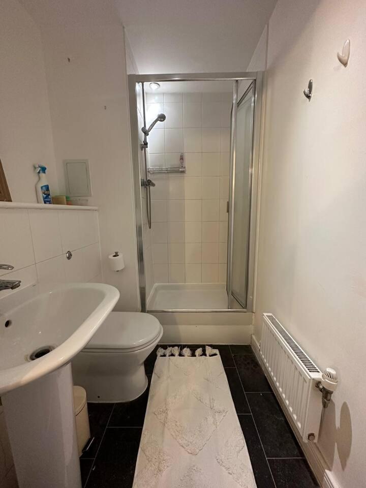 New Build 2 Bedroom With 2 Bath In לונדון מראה חיצוני תמונה